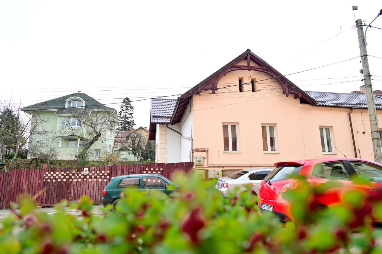 Flh - Kaly'S Place Sibiu Exteriör bild